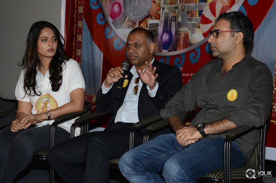 Size-Zero-Movie-Press-Meet